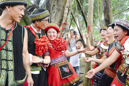 达努节山歌对唱 达努节山歌对唱
