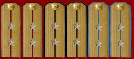 陆海空军中尉常服肩章(1955—1965) 陆海空军中尉常服肩章(1955—1965)