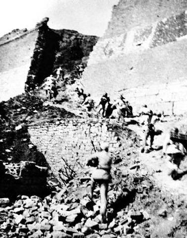 人民解放军突破济南城垣 人民解放军突破济南城垣