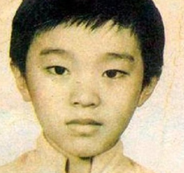 童年时期的周星驰 童年时期的周星驰