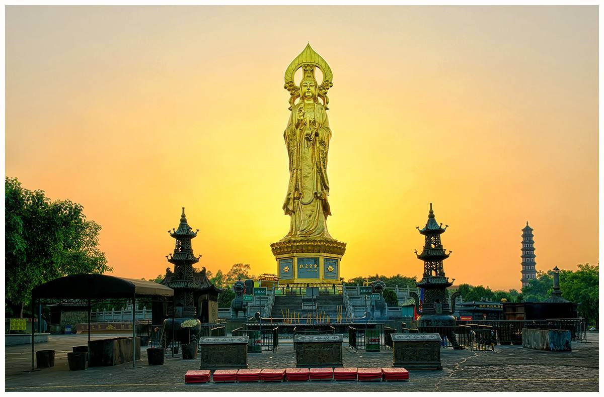 莲花山望海观音宝像