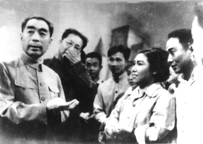 出身江苏的周恩来与淮剧艺人(1964年) 出身江苏的周恩来与淮剧艺人(1964年)