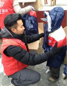 “新年新衣”刘恺威甘肃行 “新年新衣”刘恺威甘肃行