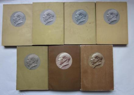 《毛泽东选集》与《毛泽东军事文选》 《毛泽东选集》与《毛泽东军事文选》