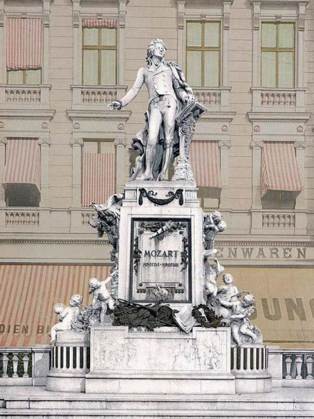 莫扎特纪念雕像 莫扎特纪念雕像