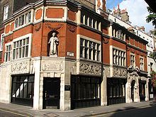 现在皇家法院对面凯里街上莫尔的雕像 现在皇家法院对面凯里街上莫尔的雕像