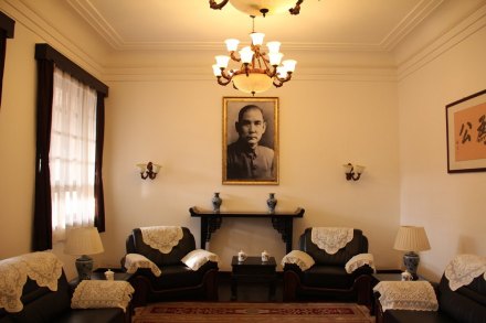 洛阳龙门石窟香山寺蒋宋别墅 洛阳龙门石窟香山寺蒋宋别墅