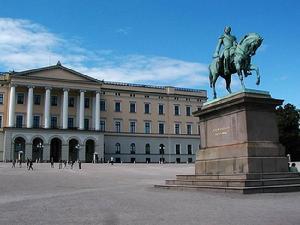 奥斯陆王宫广场 奥斯陆王宫广场