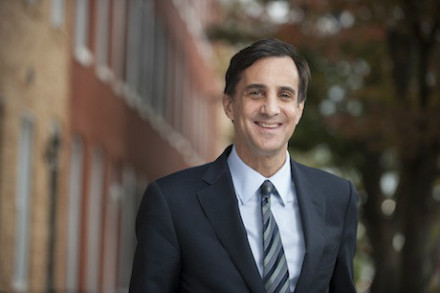 JHU现任校长Ron Daniel JHU现任校长Ron Daniel