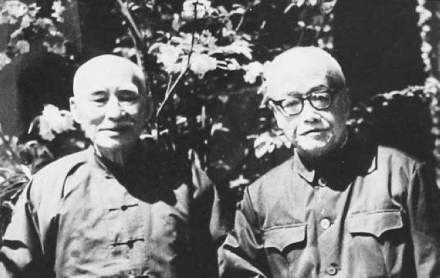 俞平伯(右)与叶圣陶 俞平伯(右)与叶圣陶