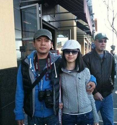 何政军与女儿何雨果 何政军与女儿何雨果