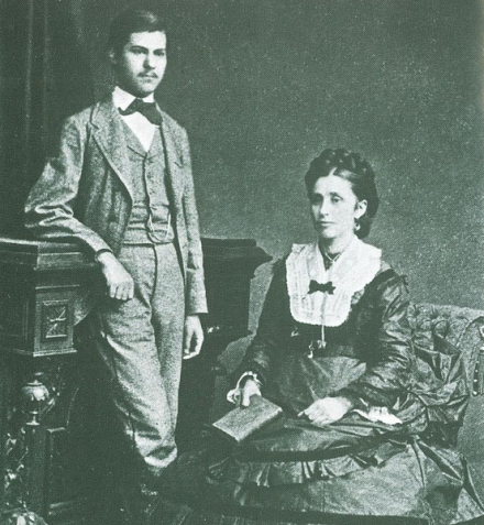 1872年弗洛伊德和母亲 1872年弗洛伊德和母亲