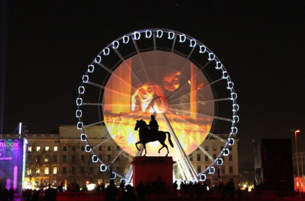 里昂灯光节(感谢原图作者) 里昂灯光节(感谢原图作者)