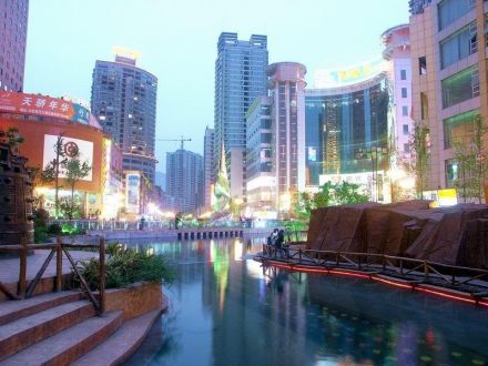 三峡广场一角 三峡广场一角