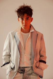 张睿写真照 张睿写真照