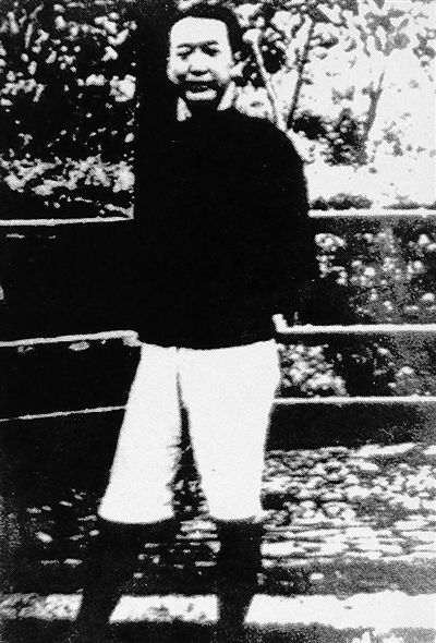 瞿秋白就义前最后留影 瞿秋白就义前最后留影