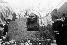 孙道临铜像 孙道临铜像