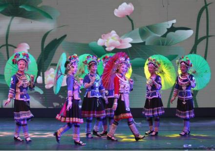 苗族歌鼟
苗族歌鼟