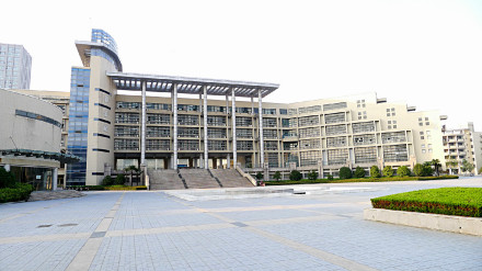 江苏省盐城中学 江苏省盐城中学