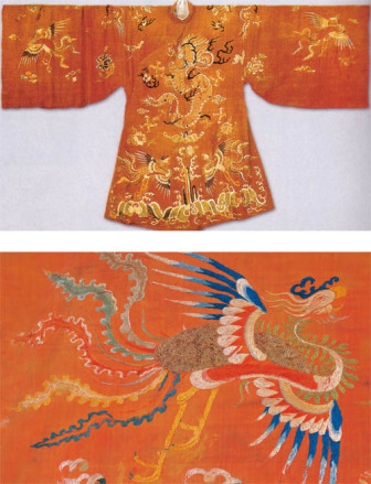 明代御赐秦良玉平金锈龙凤袍