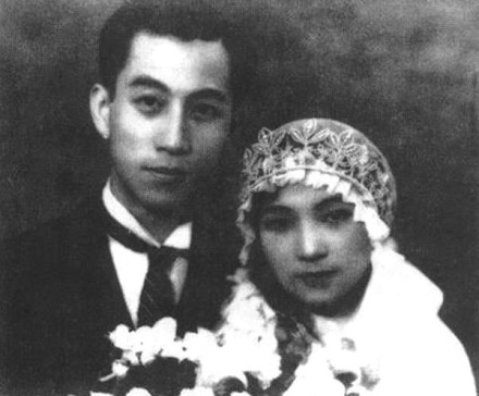 穆时英与仇佩佩结婚照
穆时英与仇佩佩结婚照