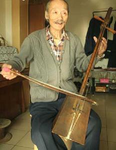 美丽其格马头琴表演 美丽其格马头琴表演