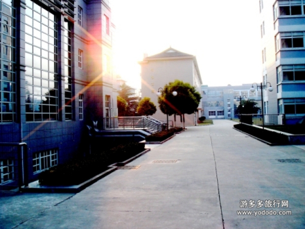 江苏省扬州中学 江苏省扬州中学