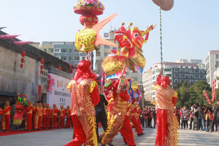 龙岗舞龙 龙岗舞龙