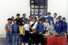 《三朵花》剧照 《三朵花》剧照