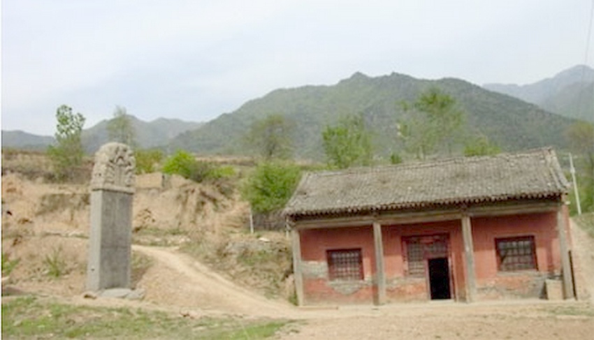 霍山脚下中镇庙遗址