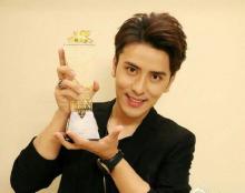 扎西顿珠全球华语榜中榜等获奖照片