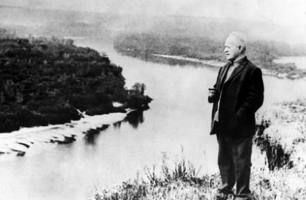 米哈依尔·亚历山大维奇·肖洛霍夫 米哈依尔·亚历山大维奇·肖洛霍夫