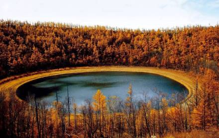 月亮天池 月亮天池