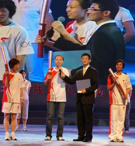 张悉妮畅谈自己当火炬手的感受 张悉妮畅谈自己当火炬手的感受