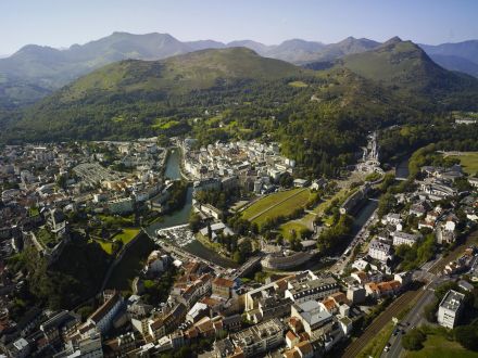 俯瞰卢尔德 俯瞰卢尔德