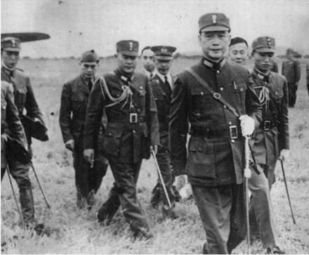 汪精卫视察军队 汪精卫视察军队