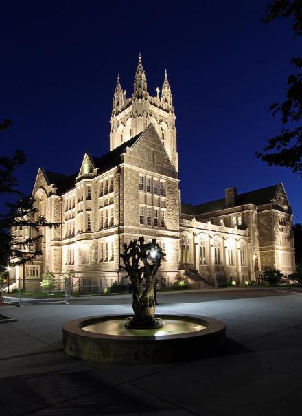 BC 夜晚 - GASSON HALL BC 夜晚 - GASSON HALL