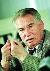 钦吉斯·托瑞库洛维奇·艾特玛托夫 钦吉斯·托瑞库洛维奇·艾特玛托夫