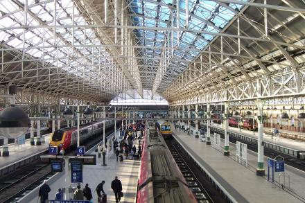 皮卡迪里火车站 皮卡迪里火车站