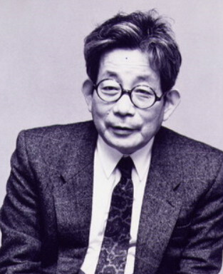 大江健三郎
大江健三郎