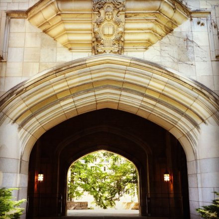 具有厚重历史感的石灰石建筑 具有厚重历史感的石灰石建筑