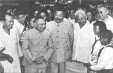 李先念、刘澜涛、贺龙、邓小平(右起) 李先念、刘澜涛、贺龙、邓小平(右起)