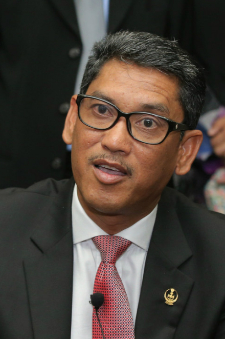 州务大臣阿末·法依扎 州务大臣阿末·法依扎