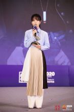 周笔畅法国写真