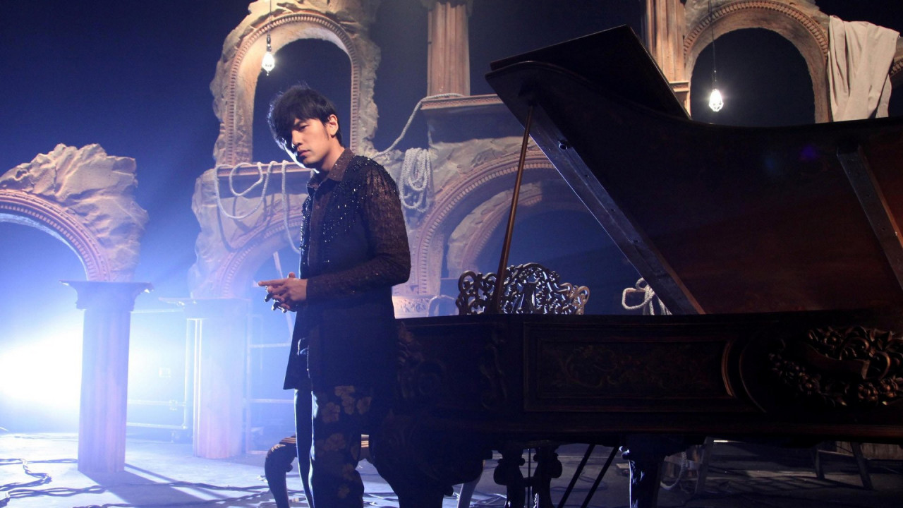 《说了再见》MV剧照 《说了再见》MV剧照