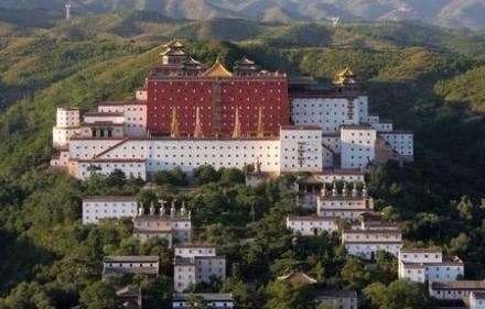 承德避暑山庄外八庙 承德避暑山庄外八庙