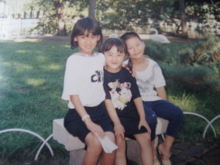 最右边的小男孩是窦骁 最右边的小男孩是窦骁