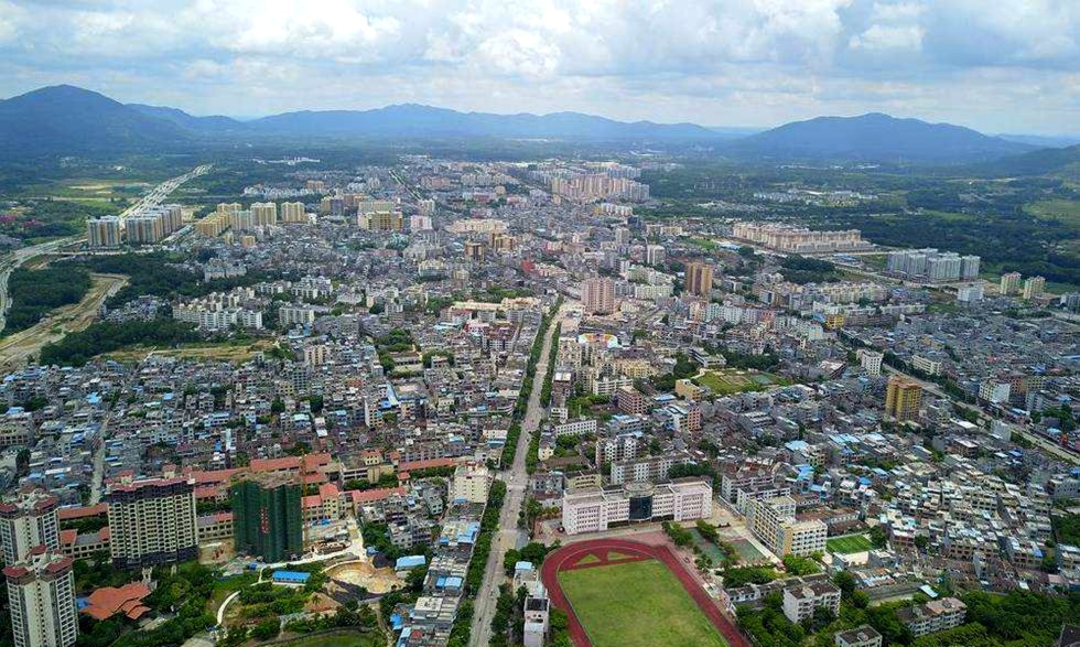 五指山北麓的屯昌县