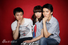 《三人行不行》