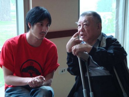 王力宏和舅公在家族聚会上 王力宏和舅公在家族聚会上